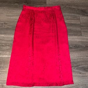 Argenti Women’s 100% SILK size 10 red skirt with rose detail